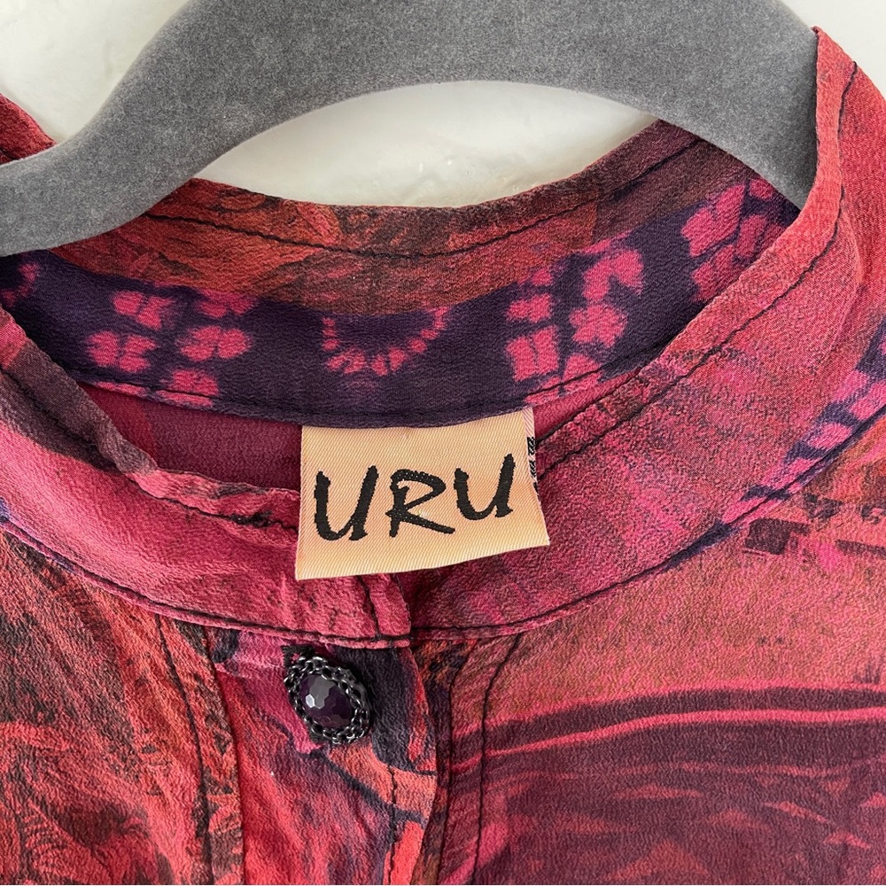 URU women’s 100% Silk Top. Button down. - Picture 3 of 7